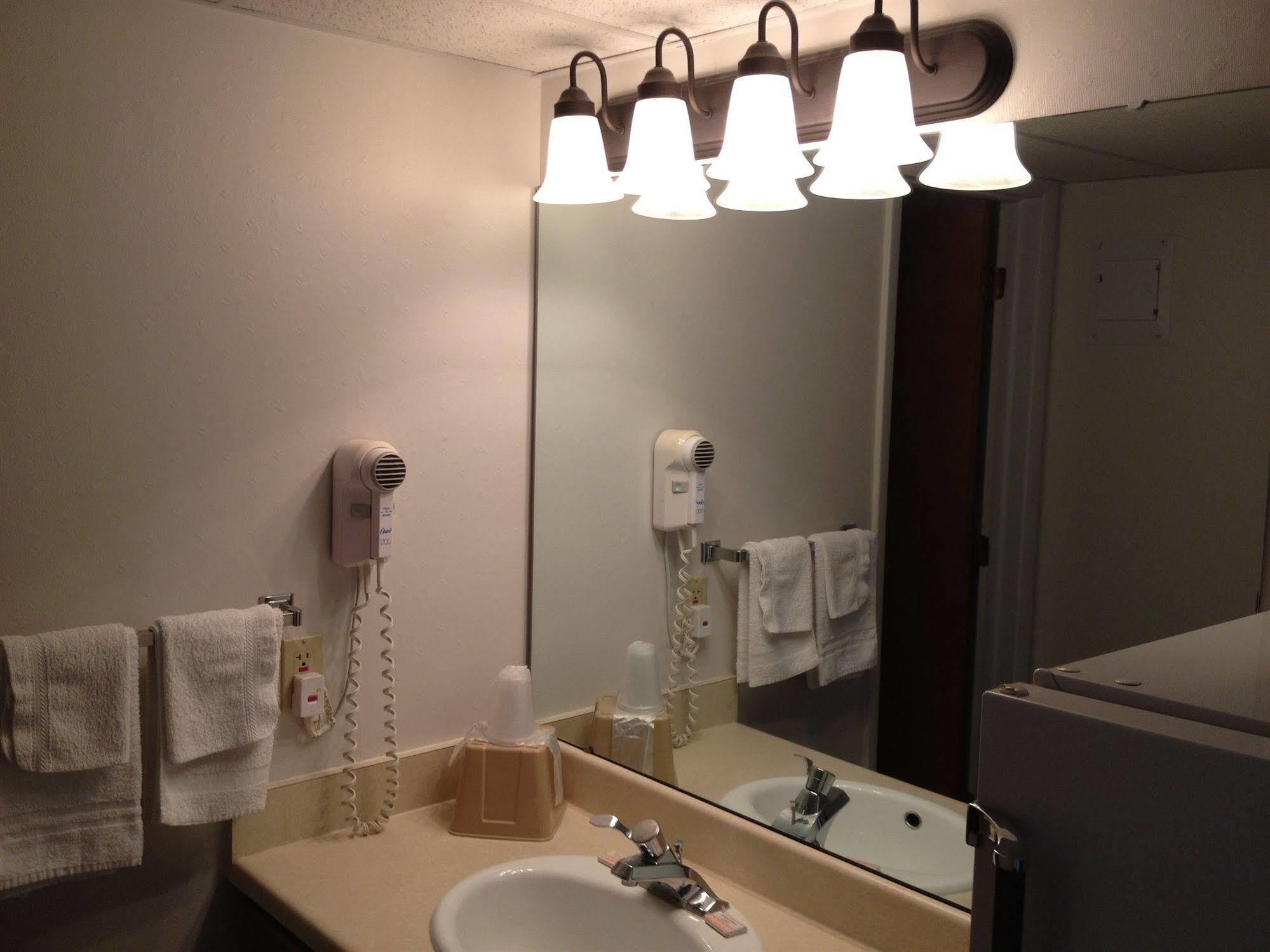 Midlands Lodge ヘイスティングズ エクステリア 写真